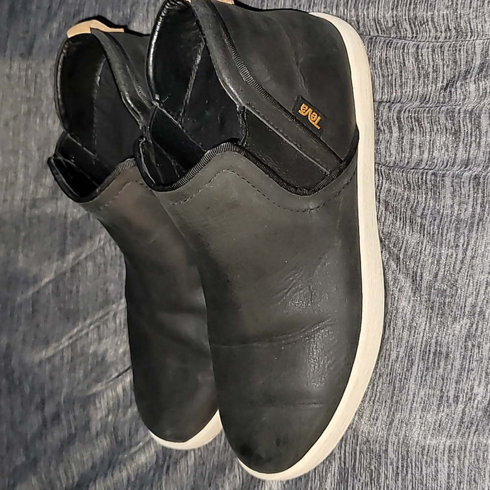 Teva Willow Chelsea leather booties